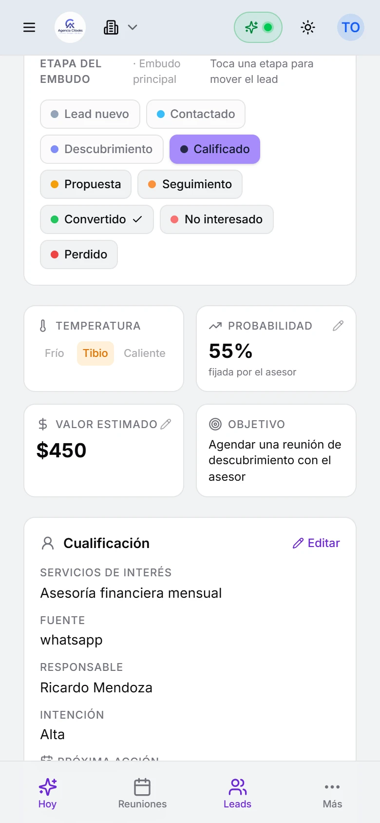 Ficha de un lead en Citook desde el teléfono, con su etapa del embudo, temperatura y valor estimado