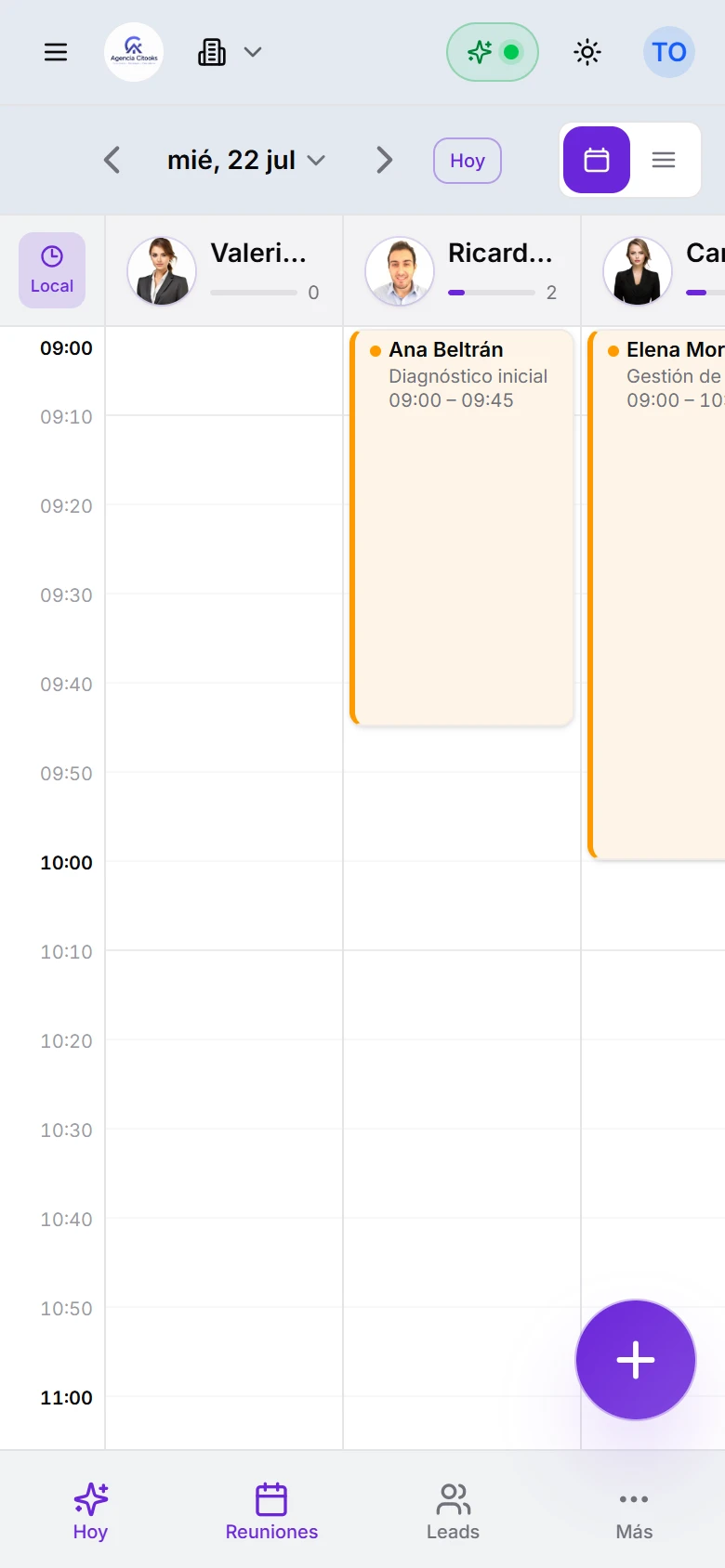 Agenda de reuniones de Citook en un teléfono, con las reuniones del día y su asesor